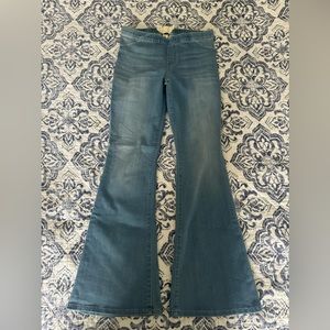 Alter’d state jeans/ Flare/ Elastic Waist / Medium